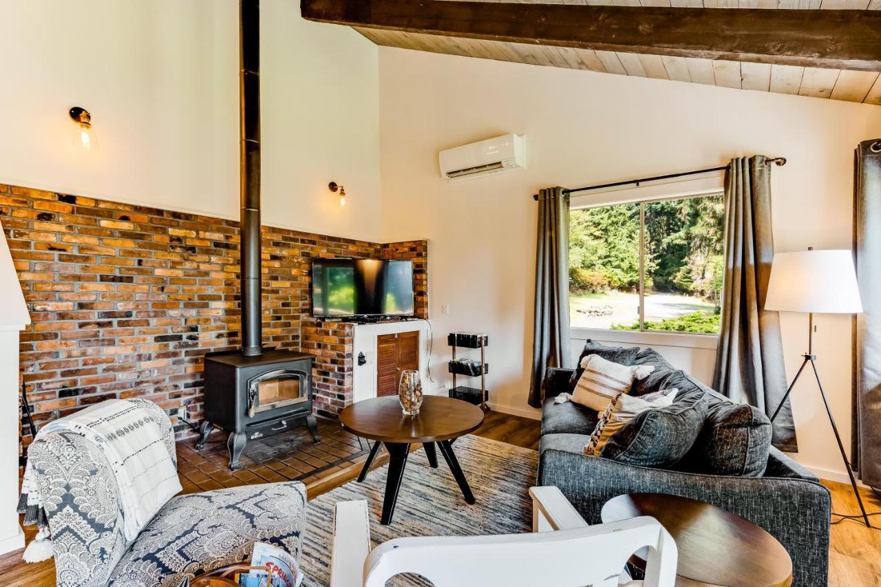 Tall Cedars Cabin By The Water Eastsound Exteriör bild