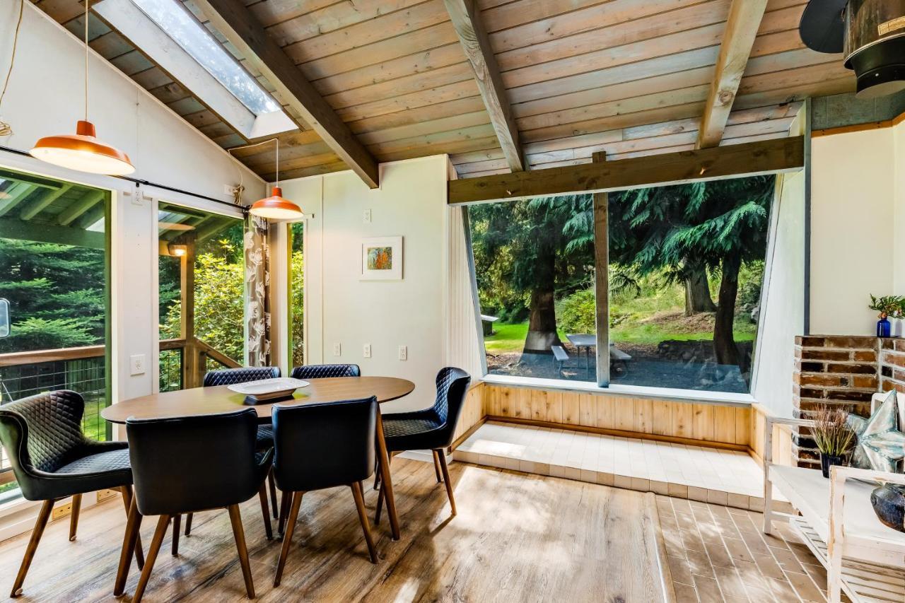 Tall Cedars Cabin By The Water Eastsound Exteriör bild