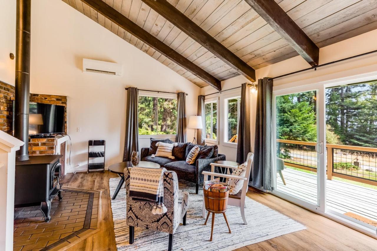 Tall Cedars Cabin By The Water Eastsound Exteriör bild