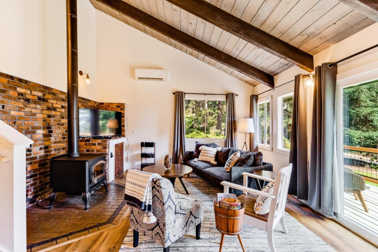 Tall Cedars Cabin By The Water Eastsound Exteriör bild