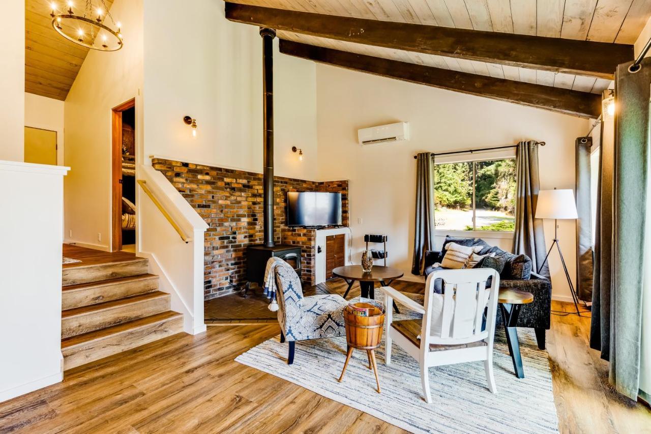 Tall Cedars Cabin By The Water Eastsound Exteriör bild